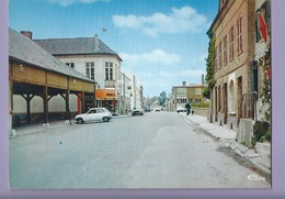 CPM  -  Oisemont  -(Somme) - Rue Général De Gaulle  -( Auto,voiture Renault 5 ) - Oisemont