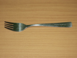 OLYMPIC AIRWAYS FORK – COLLECTIBLE – UTENSIL – GREECE – HELLENIC AIRLINES - Posate