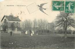 MAUREPAS - Villa Et Donjon.(carte Vendue En L'état) - Maurepas