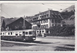 Montbovon, Train GFM "LA GRUYERE" En Gare. Hôtel De La Gare - Montbovon