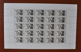 Feuille Complète De 25 Timbres FRANCE 1946 N°754 ** (JOURNÉE DU TIMBRE 1946. FOUQUET DE LA VARANE. 3F + 2F BRUN-NOIR) - Full Sheets