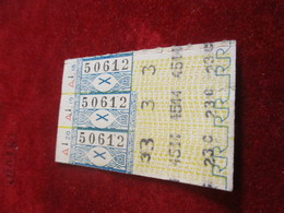 BUS/ 3  Tickets Anciens Usagés/RATP/Bleu /Code X  /Série A Vers 1950 - 1970            TCK135 - Europa