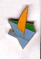 X131 Pin's Planche à Voile Vesoul Haute Saône Office Tourisme Syndicat Initiatives Achat Immédiat - Sailing, Yachting