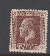 New Zealand SG 420 1915 King Edvard VII,Three Pence Chocolate,perf 14 X 14.5,mint Hinged - Nuevos