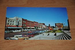 2933-          CANADA, PRINCE EDWARD ISLAND, LOOKING UP QUEEN STREET FROM CONFEDERATION CENTRE - Autres & Non Classés