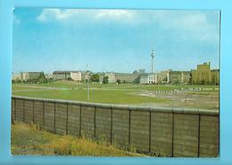 ALLEMAGNE---BERLIN--blick Uber Die Mauer Am--voir 2 Scans - Berlijnse Muur