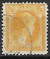 LUXEMBOURG     -    1930 .   Y&T N° 223 Oblitéré. - 1926-39 Charlotte Right-hand Side