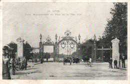 Lyon - Porte Monumentale Du Parc De La Tête D'Or - Edition Lagriffe - Carte Animée N° 12 (vélo, Calèche...) - Lyon 6