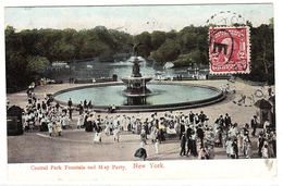 NEW YORK, NEW YORK - Central Park Fountain And May Party - Central Park