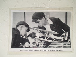 Expo Modélisme à Londres - Maquette Avion "Siskin Fighter Airplane" Eclairage électrique  - Coupure De Presse De 1931 - Avions & Hélicoptères