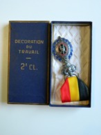 Insigne Médaille, Décoration Du Travail De 2°Classe Habileté Moralité - Bekwaamheid Zedelijkheid Dans Sa Boîte - Belgique