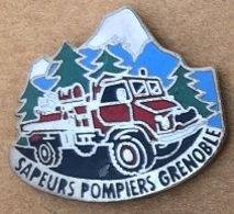 SAPEURS POMPIERS GRENOBLE - 3 PIN'S VEHICULES - 74 HAUTE SAVOIE - FRANCE - FIRE FIGHTER - POMPIERE - FEUERWEHRMANN-(25) - Feuerwehr