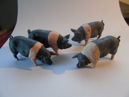 Britains 4 Pigs Cochons Schweine Farm Ferme Bauernhof Circus Cirque - Altri & Non Classificati