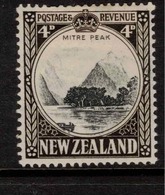 NZ 1935 4d Mitre Peak PQ Flaw Wmk Inverted SG 583aw UNHM #BIR193 - Unused Stamps