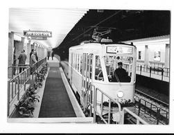 BRUXELLES  (Belgique)  Photographie Chemin De Fer Métropolitain - Schienenverkehr - Bahnhöfe