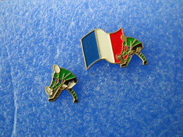 957     PINS     RUGBY Joueur Et Drapeau Tricolore - Rugby