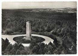 CPSM EN AVION AU DESSUS DE... VERDUN, VUE AERIENNE SUR LE MONUMENT COTE 304, MEUSE 55 - Verdun