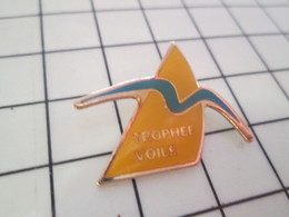 411a Pin's Pins / Beau Et Rare / THEME : SPORTS / TROPHEE VOILE OISEAU BLEU MOUETTE VOGEL - Sailing, Yachting