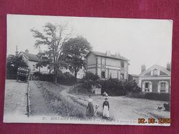 CPA - Soisy-sous-Montmorency - La Gare Et Le Passage à Niveau - Soisy-sous-Montmorency