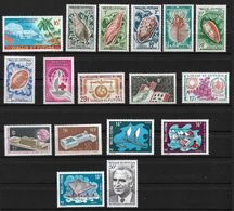 Wallis & Futuna 1957 Lot De Séries & Timbres **, Cote YT 113,40€ - Collections, Lots & Séries