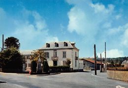 La BARTHE-de-NESTE - Monument Aux Morts Et Mairie - La Barthe De Neste