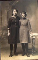 Carte-Photo,deux Jeunes Filles, Photo A.MAITRE, Chambéry, Savoie, 73, Non écrite - Fotografie