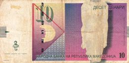 NORTH MACEDONIA 10 DINARI  2001 F P-14c "free Shipping Via Regular Air Mail (buyer Risk)" - Macédoine Du Nord