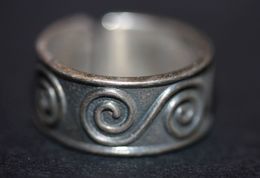 Bague Vintage Bretagne Motifs Celtiques Bague Bretonne (argent ? - Pas De Poinçon) 4.7gr - 17mm - T53 Celtic Ring - Ringe