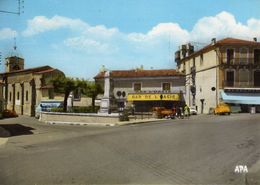 34 * CASTELNAU LE LEZ /  PLACE DE LA LIBERTE AVEC DES COMMERCES - Castelnau Le Lez