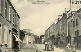 Ploermel * Rue Des Forges * Automobile Ancienne - Ploërmel