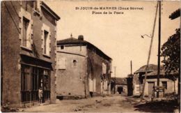 CPA St-JOUIN-de-MARNEs - Place De La Poste (89629) - Saint Jouin De Marnes