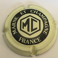 3a - Marne Et Champagne, Initiales MC, Crème Et Noir écr. Épaisse, FR Se Touchent (côte 1,5 Euros) - Marne Et Champagne
