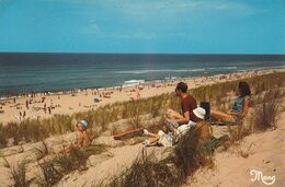 BISCAROSSE. - La Plage Vue De La Dune. CPM RARE - Biscarrosse