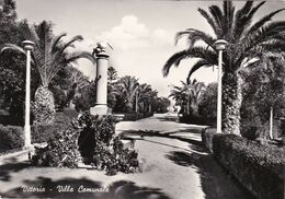 VITTORIA - VILLA COMUNALE F/GRANDE  VIAGGIATA 1956 - Vittoria