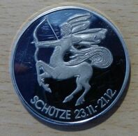 Médaille Sagittaire 23/11  21/12 Avec Pierre Bleue Sur Une Face - Ohne Zuordnung
