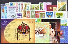 HUNGARY 2001 Full Year 42 Stamps + 6 S/s - MNH - Años Completos