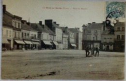 61 Le Mesle Sur Sarthe (Orne) Place Du Marché - Le Mêle-sur-Sarthe