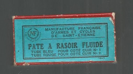 Dans Boite , Pate à Rasoir ,2 Tubes,manufacture Française D'armes Et Cycles De Saint Etienne,4 Scans , Frais Fr 3.15 E - Autres & Non Classés