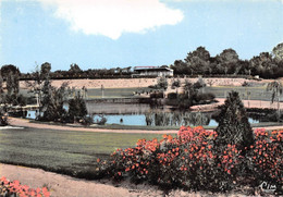 CERIZAY - Le Parc Des Sports Et Le Jardin Public - Stade - Cerizay