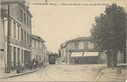 VENISSIEUX -   RHONE - PLACE DE LA MAIRIE ET ROUTE DE ST FONS -ANNEE 1905 - Vénissieux