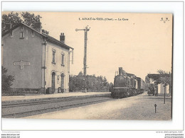 CPA 18 Ainay Le Vieil La Gare Et Le Train - Ainay-le-Vieil