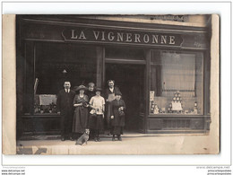 CPA Carte Photo à Situer Devanture D'epicerie Vins La Vigneronne - Autres & Non Classés