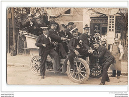 CPA Carte Photo à Situer Une Voiture De Conscrits - Sonstige & Ohne Zuordnung