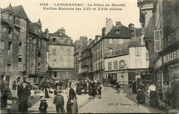 Landerneau * La Place Du Marché * Foire * Mercerie * Patisserie * Librairie Papeterie - Landerneau