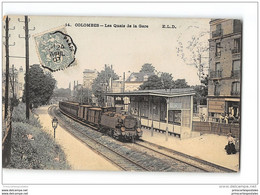 CPA 92 Colombes La Gare Et Le Train - Colombes