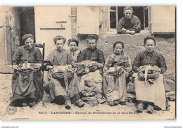 CPA 48 Langogne Groupe De Dentellierres De La Rue Haute - Langogne