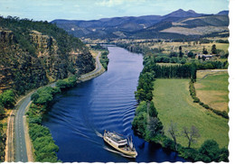 Australie Tasmania Tasmanie Beautiful River Derwent Valley Bateau Riviere Nature Paysage Montagne Route Roche Rocher - Autres & Non Classés