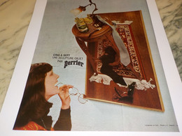 ANCIENNE PUBLICITE UNE SCULTURE OBJET PAR  PERRIER  1972 - Posters