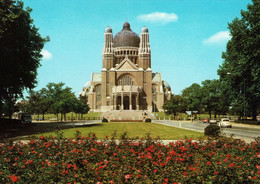 KOEKELBERG-GANSHOREN- BASILIQUE NATIONALE DU SACRE-COEUR-AUTOMOBILES - Koekelberg