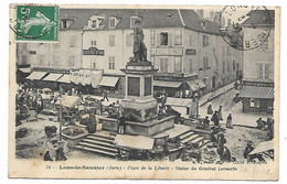 CPA ANIMEE LONS LE SAUNIER, PLACE DE LA LIBERTE, STATUE DU GENERAL LECOURBE, JURA 39 - Lons Le Saunier